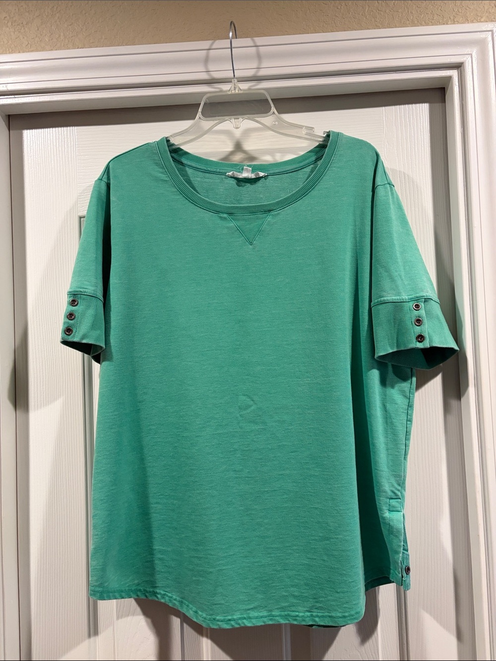 Jane & Delancey Short-Sleeve Crewneck Shirt in green like new size XL